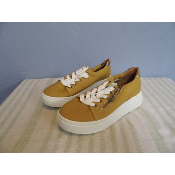 Zodiac Shoes - Zodiac lace up sneakers - Bardot ladies' 6.5M